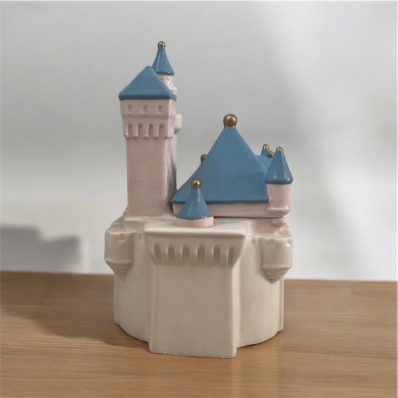 Vintage Disneyland Ceramic Castle Cookie Jar - Picture 3 of 6